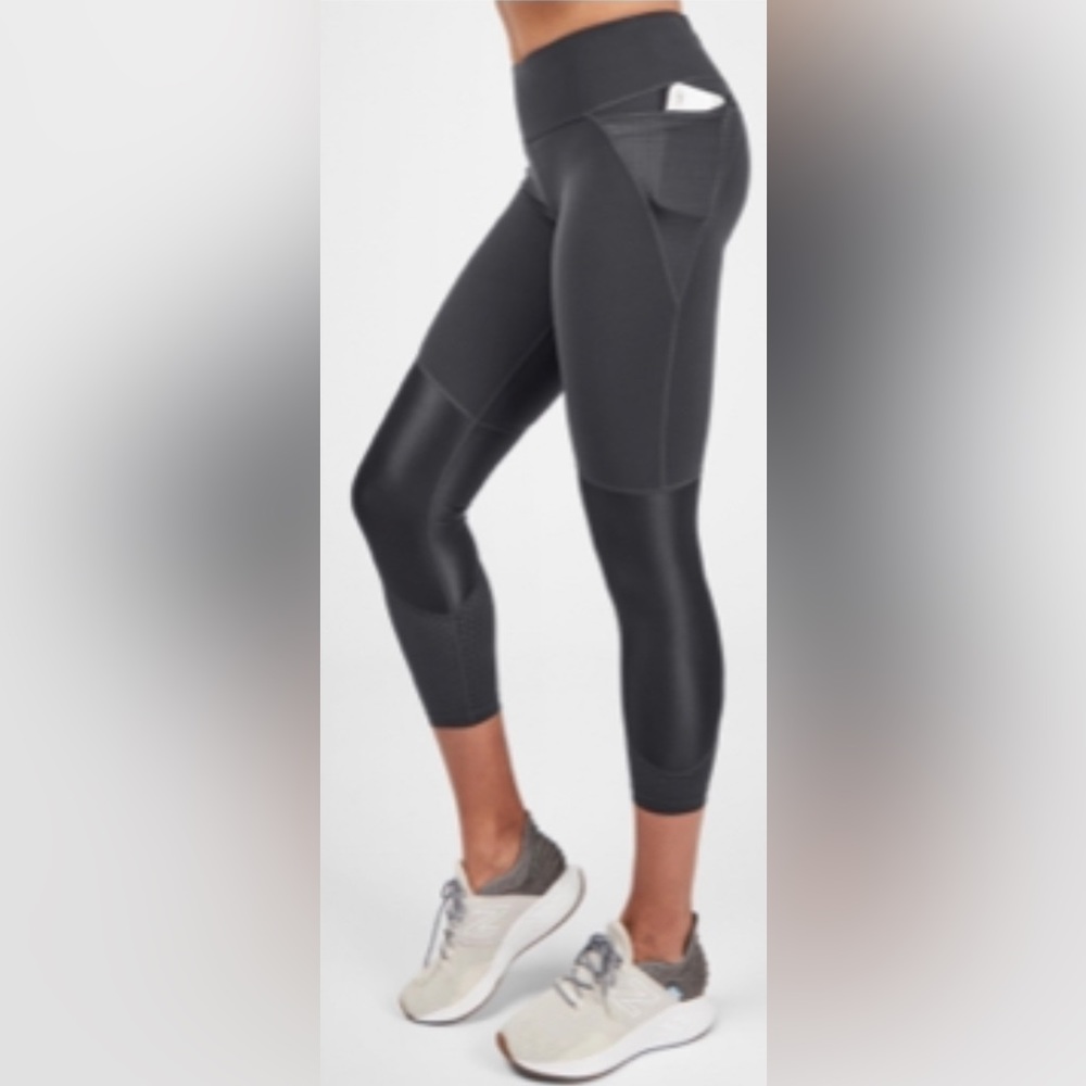 NWOT Sweaty Betty Power Mesh 7/8 leggings.